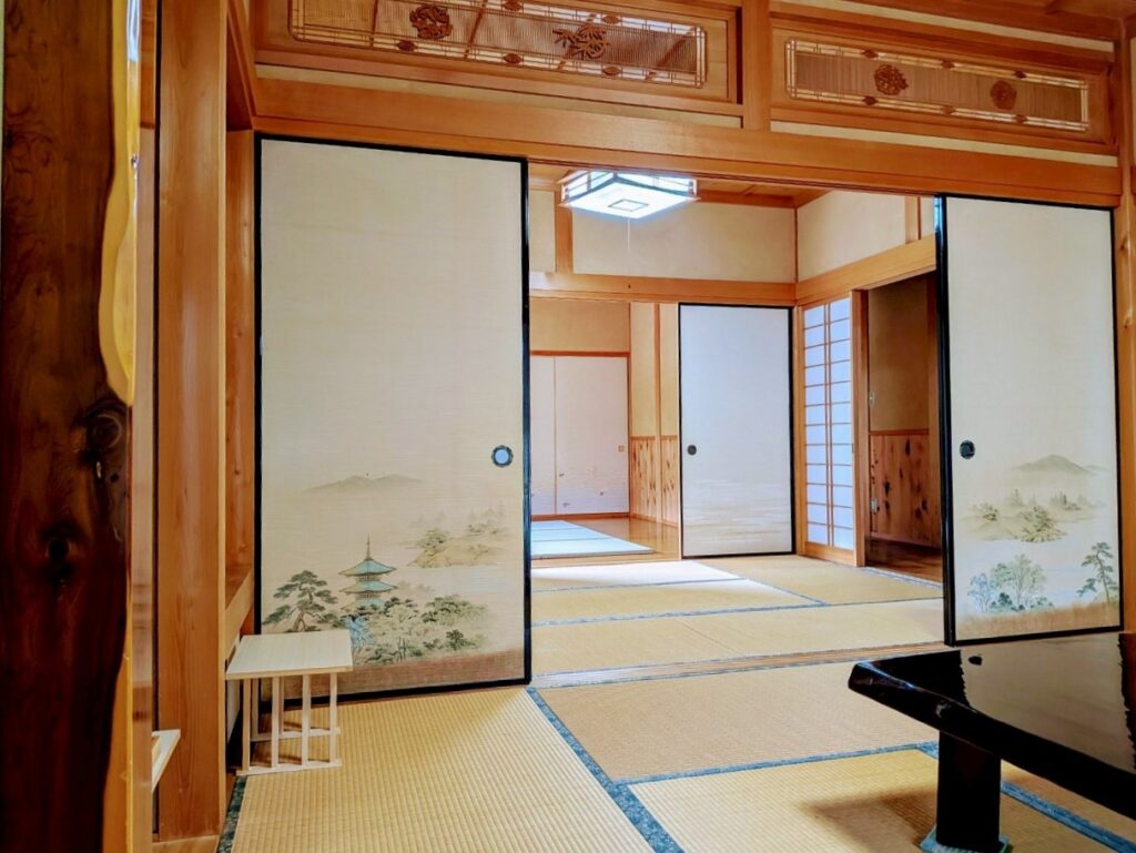 Guesthouse Omusubi Nakatsugawa 襖