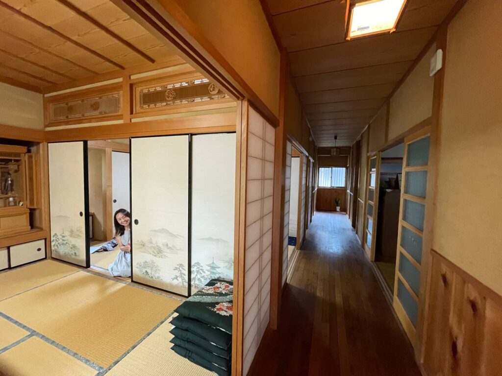 Guesthouse Omusubi Nakatsugawa living room